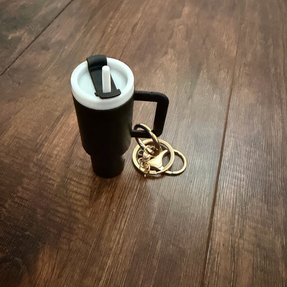 Black and White Tumbler Keychain with Gold Accents